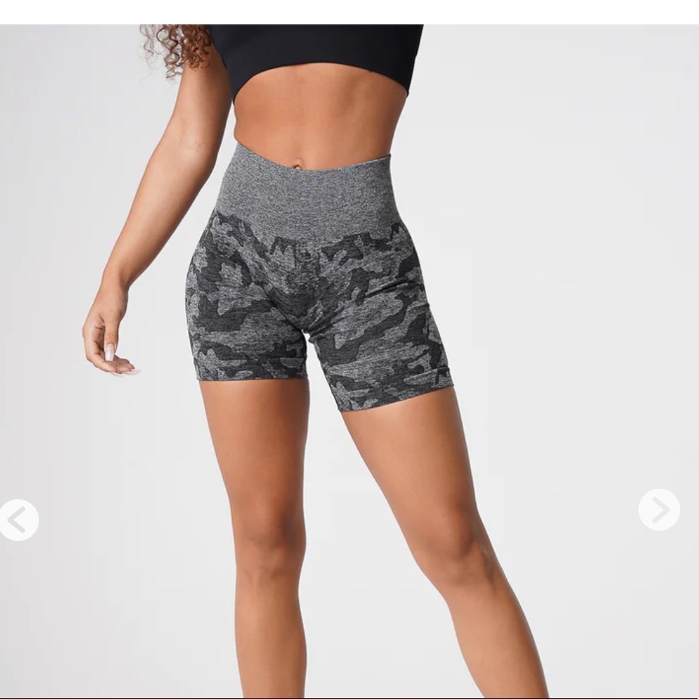 NVGTN camo seamless shorts